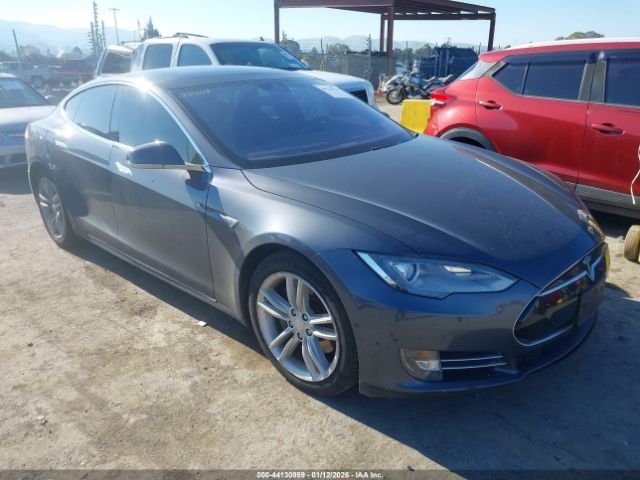 2016 TESLA MODEL S 5YJSA1E25GF124167