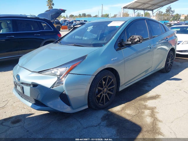 JTDKARFU2G3002376 Toyota Prius Four