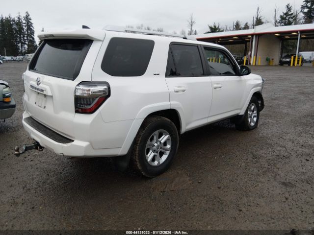 2018 TOYOTA 4RUNNER JTEBU5JR2J5606620 Photo 3
