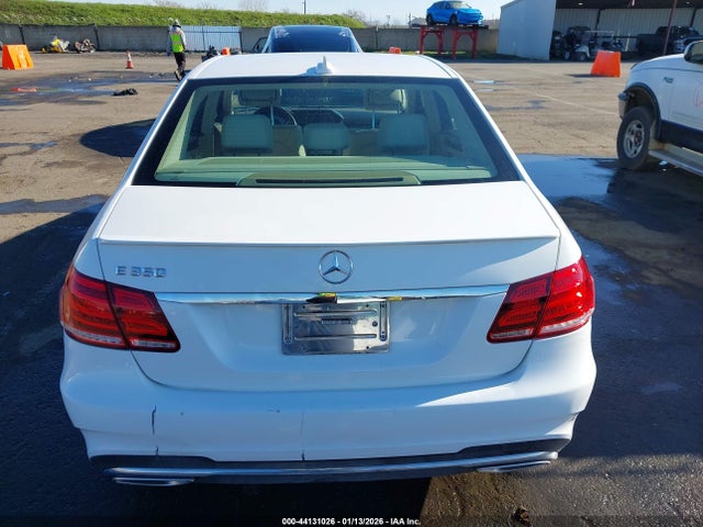 Mercedes-Benz E 350 2014 WDDHF5KB1EB061940 Image 16