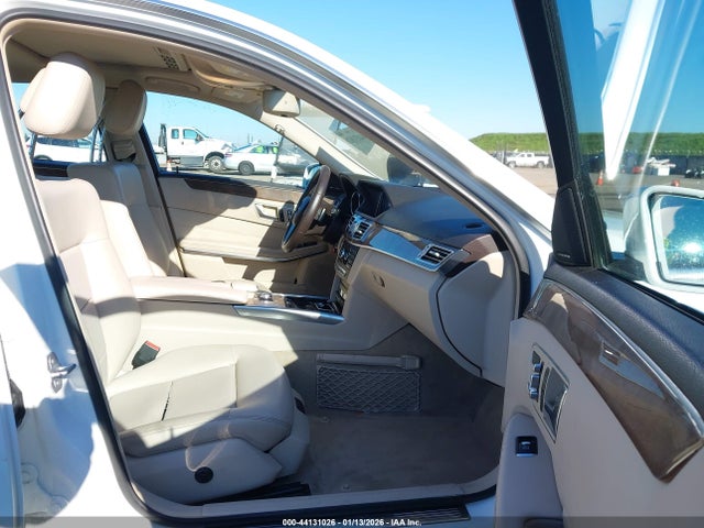Mercedes-Benz E 350 2014 WDDHF5KB1EB061940 Image 5