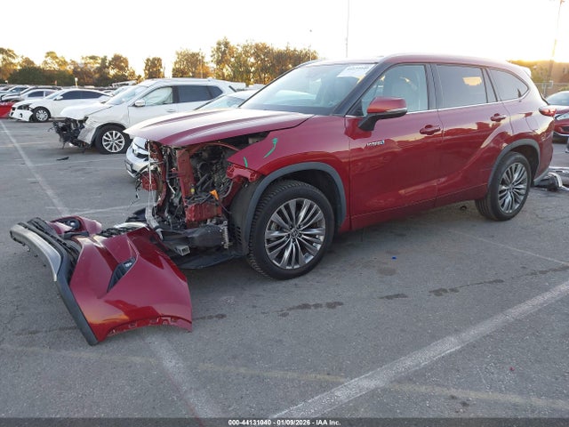 Toyota Highlander Hybrid Platinum 2021 5TDFARAH9MS006186 Image 2