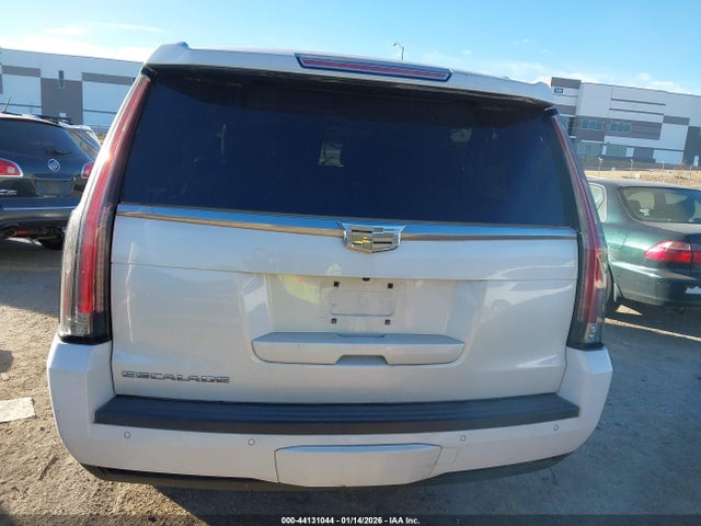 Продажа на аукционе авто 2016 Cadillac Escalade Esv Premium Collection, vin: 1GYS4JKJ3GR276911, номер лота: 44131044