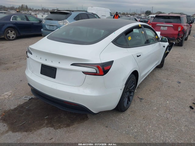 44131054 :رقم المزاد ، 5YJ3E1EA9TF143427 vin ، 2026 Tesla Model 3 Premium Rear-wheel Drive مزاد بيع