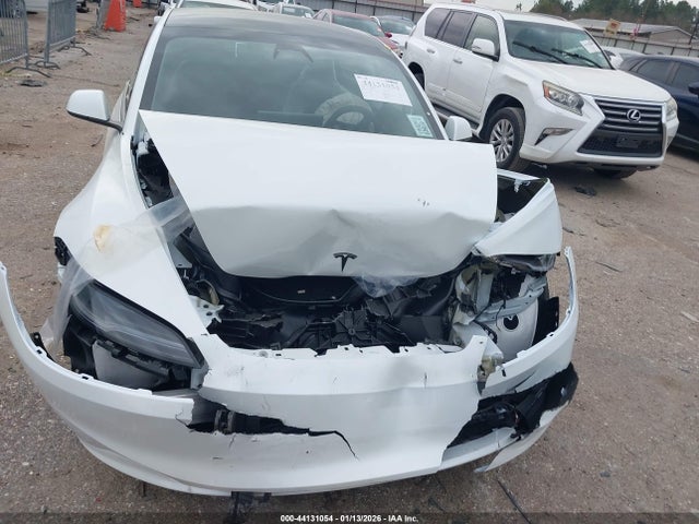 44131054 :رقم المزاد ، 5YJ3E1EA9TF143427 vin ، 2026 Tesla Model 3 Premium Rear-wheel Drive مزاد بيع