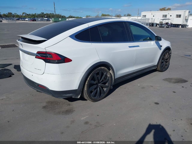 2021 TESLA MODEL X 5YJXCDE28MF322884 Photo 3