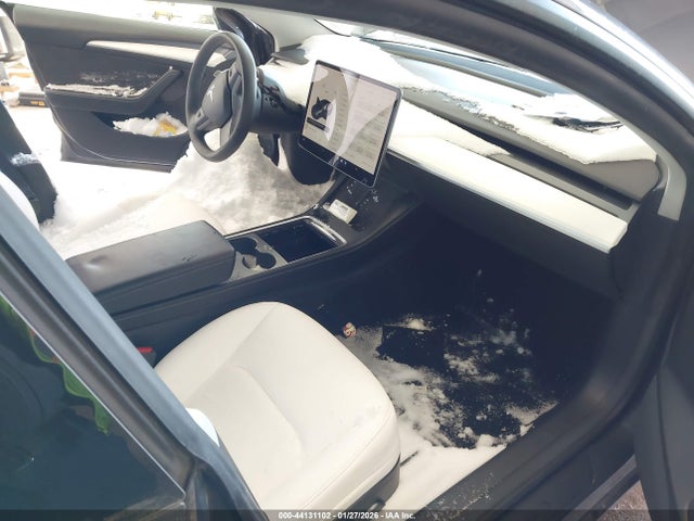 2021 TESLA MODEL 3 5YJ3E1EAXMF081487 Photo 4