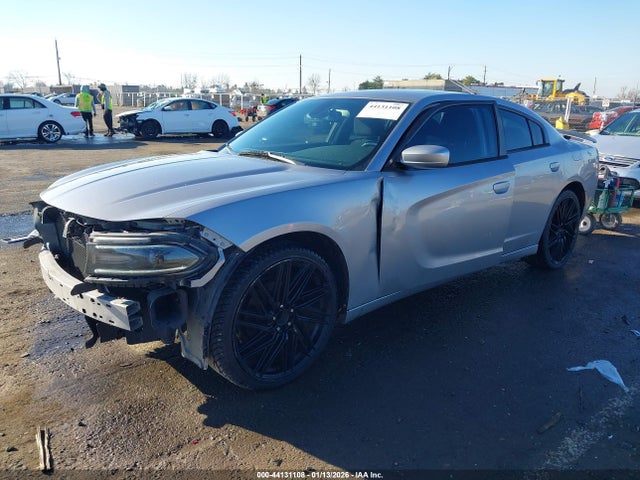 Dodge Charger Se 2015 2C3CDXBG0FH790901 Image 2