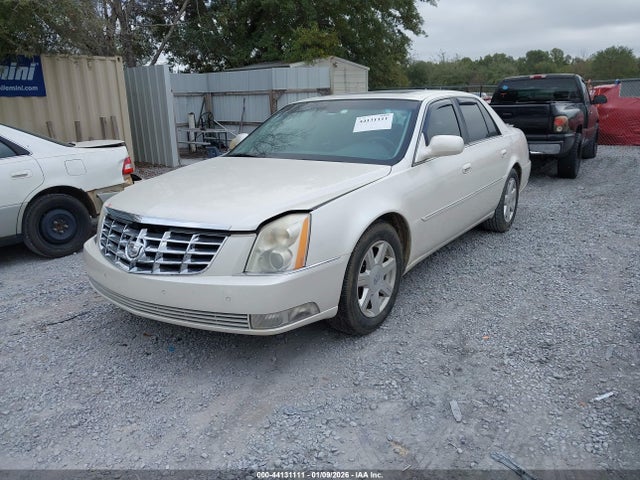 2010 CADILLAC DTS 1G6KD5EY5AU120155 Photo 1