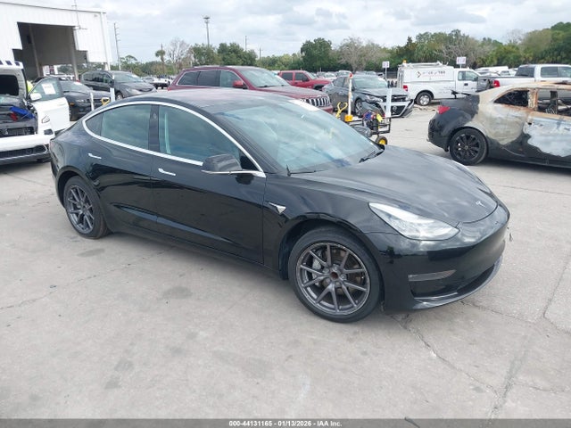 2018 TESLA MODEL 3 5YJ3E1EA2JF166206 Photo 0