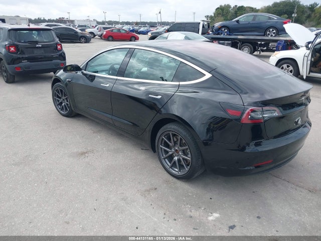 2018 TESLA MODEL 3 5YJ3E1EA2JF166206 Photo 2