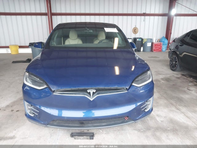 Продаж на аукціоні авто 2016 Tesla Model X 75d/p100d/p90d, vin: 5YJXCBE4XGF006994, номер лоту: 44131189