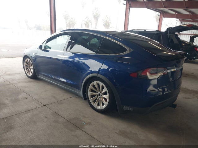 2016 TESLA MODEL X 5YJXCBE4XGF006994 Photo 2