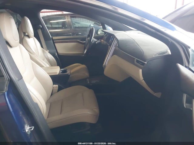 2016 TESLA MODEL X 5YJXCBE4XGF006994 Photo 4