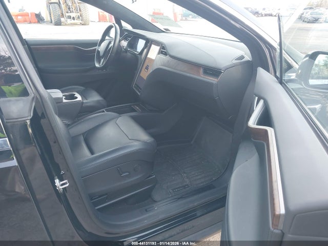2018 TESLA MODEL X 5YJXCDE27JF125281 Photo 4