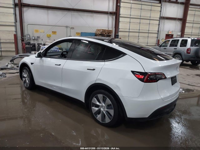 2021 TESLA MODEL Y 5YJYGDEE4MF153496 Photo 2