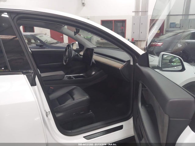 2021 TESLA MODEL Y 5YJYGDEE4MF153496 Photo 4