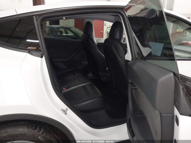 2021 TESLA MODEL Y 5YJYGDEE4MF153496 Photo 7