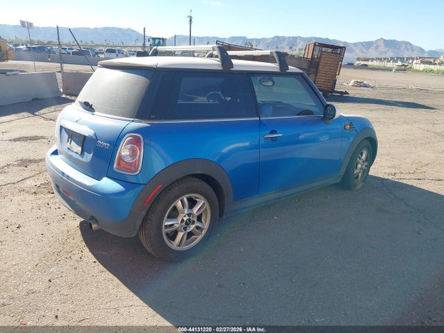 2012 MINI COOPER WMWSU3C59CT185459 Photo 3