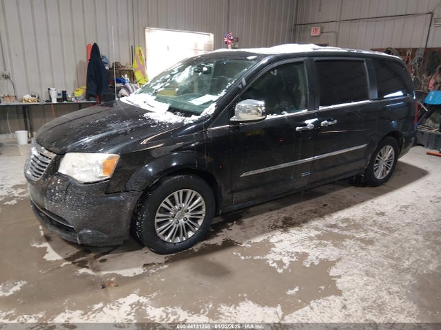 2013 Chrysler Town & Country Touring-l მანქანა იყიდება აუქციონზე, vin: 2C4RC1CG7DR590223, აუქციონის ნომერი: 44131258