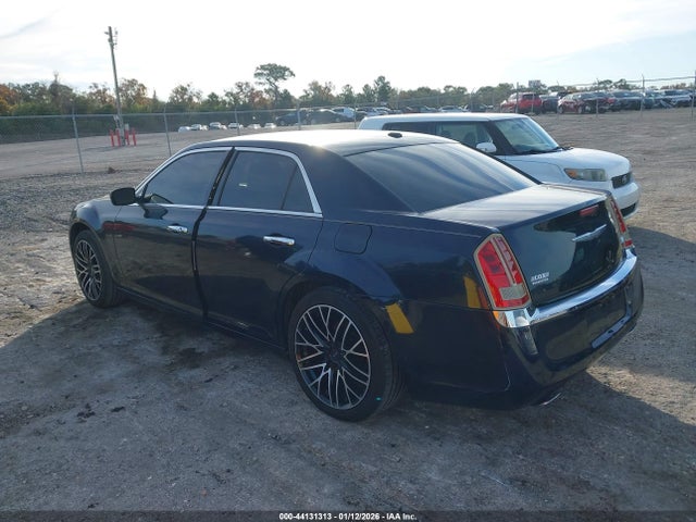 2011 CHRYSLER 300C 2C3CA6CT9BH561044 Photo 2