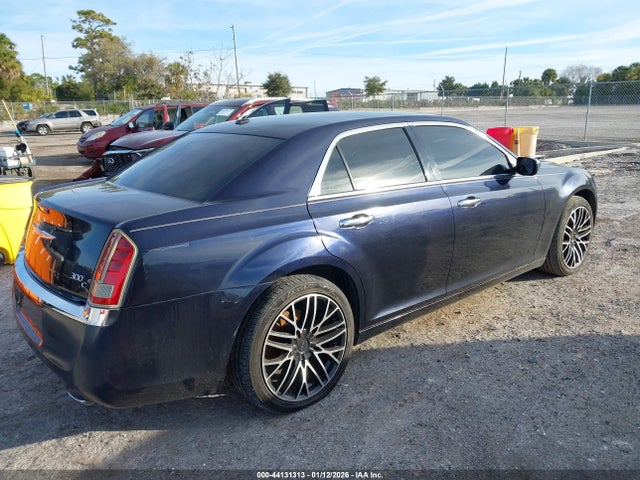 2011 CHRYSLER 300C 2C3CA6CT9BH561044 Photo 3