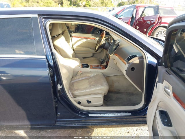 2011 CHRYSLER 300C 2C3CA6CT9BH561044 Photo 4