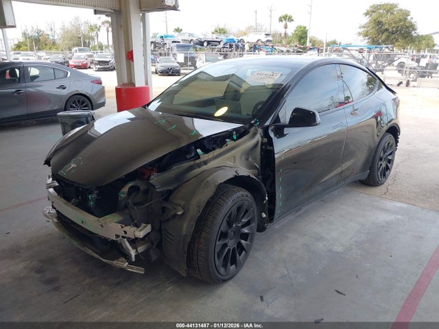 2021 TESLA MODEL Y 5YJYGDEE0MF246970 Photo 1