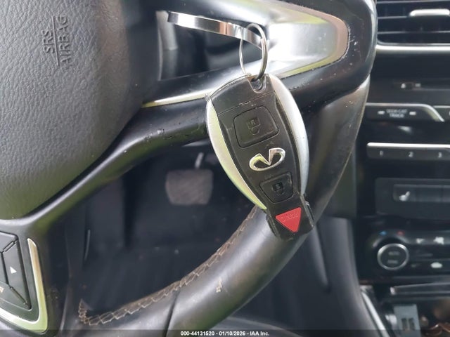 2018 INFINITI QX30 SJKCH5CR2JA043275 Photo 10