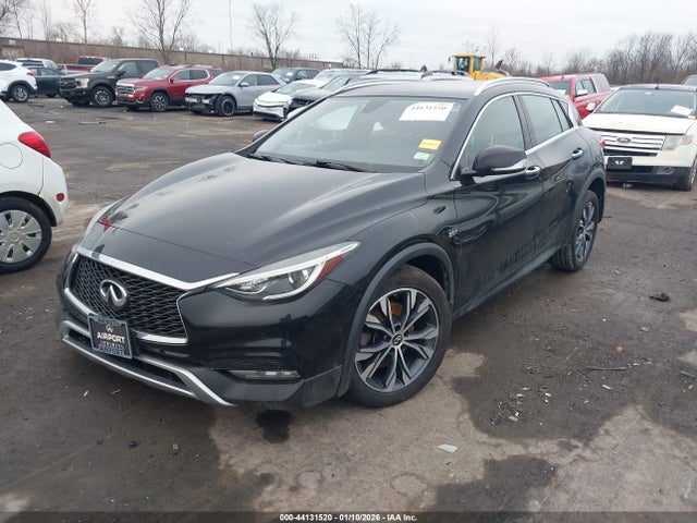 2018 INFINITI QX30 SJKCH5CR2JA043275 Photo 1