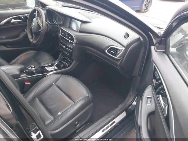 2018 INFINITI QX30 SJKCH5CR2JA043275 Photo 4