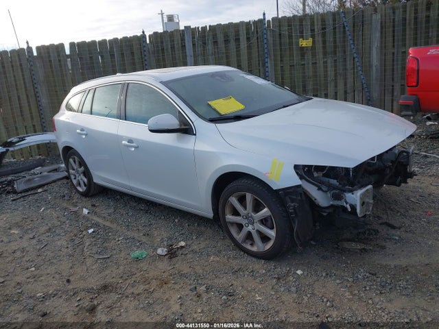 2017 VOLVO V60 YV140MEM7H1361357