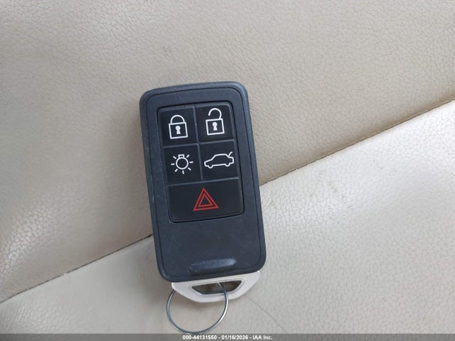 2017 VOLVO V60 YV140MEM7H1361357 Photo 10