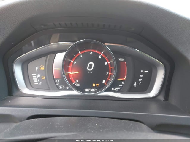 2017 VOLVO V60 YV140MEM7H1361357 Photo 6