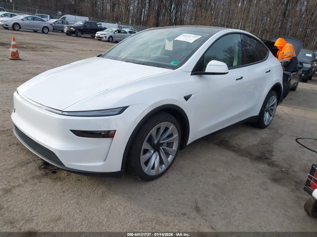 2026 TESLA MODEL Y 7SAYGDEE8TA456828 Photo 1