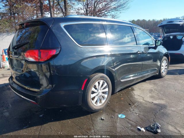 2020 CHRYSLER PACIFICA 2C4RC1BG0LR176393 Photo 3