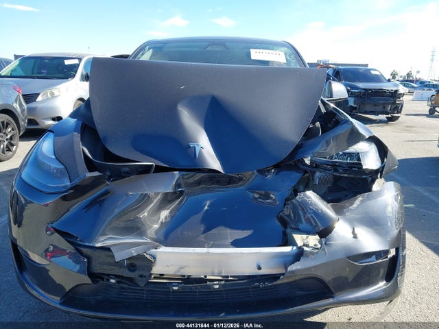 2024 TESLA MODEL Y 7SAYGDEDXRF053162 Photo 5