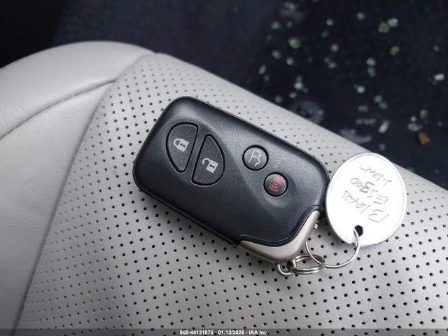 2013 Lexus Es 300h მანქანა იყიდება აუქციონზე, vin: JTHBW1GG1D2028124, აუქციონის ნომერი: 44131878
