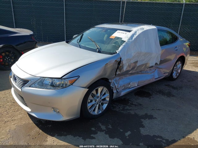 2013 Lexus Es 300h მანქანა იყიდება აუქციონზე, vin: JTHBW1GG1D2028124, აუქციონის ნომერი: 44131878