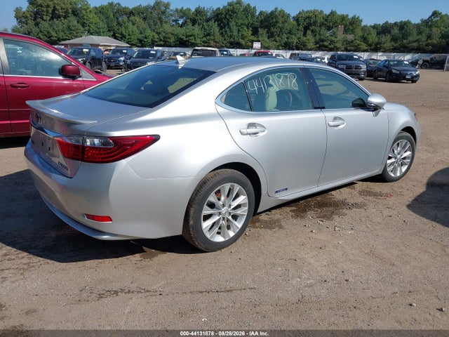 2013 Lexus Es 300h მანქანა იყიდება აუქციონზე, vin: JTHBW1GG1D2028124, აუქციონის ნომერი: 44131878