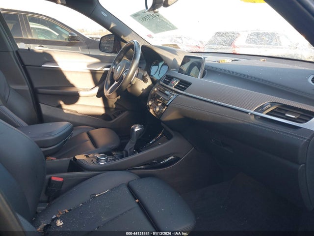 2018 BMW X2 WBXYJ5C38JEF81700 Photo 4