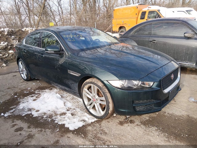 2017 JAGUAR XE SAJAK4BV1HA972874 Photo 0