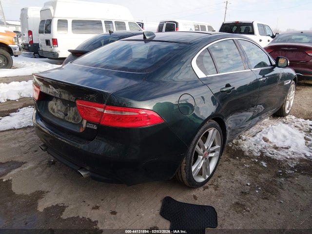 2017 JAGUAR XE SAJAK4BV1HA972874 Photo 3