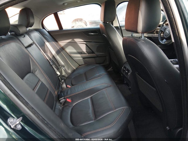 2017 JAGUAR XE SAJAK4BV1HA972874 Photo 7