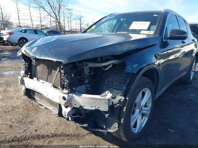 44131914 :رقم المزاد ، WDC0G4KB3JV073685 vin ، 2018 Mercedes-benz Glc 300 4matic مزاد بيع