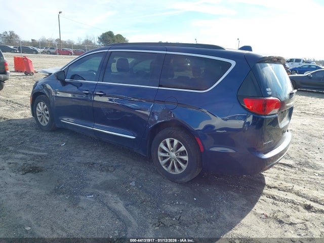 2017 CHRYSLER PACIFICA 2C4RC1BG0HR588093 Photo 2