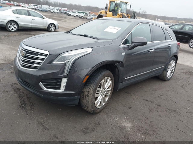 44132048 :رقم المزاد ، 1GYKNCRSXHZ101452 vin ، 2017 Cadillac Xt5 Premium Luxury مزاد بيع