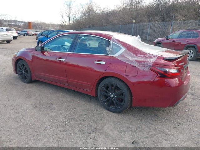 1N4AL3AP3HC240443 Nissan Altima 2.5 Sr