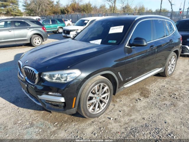 2018 BMW X3 5UXTR9C5XJLC74743 Photo 1