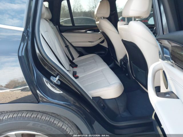2018 BMW X3 5UXTR9C5XJLC74743 Photo 7